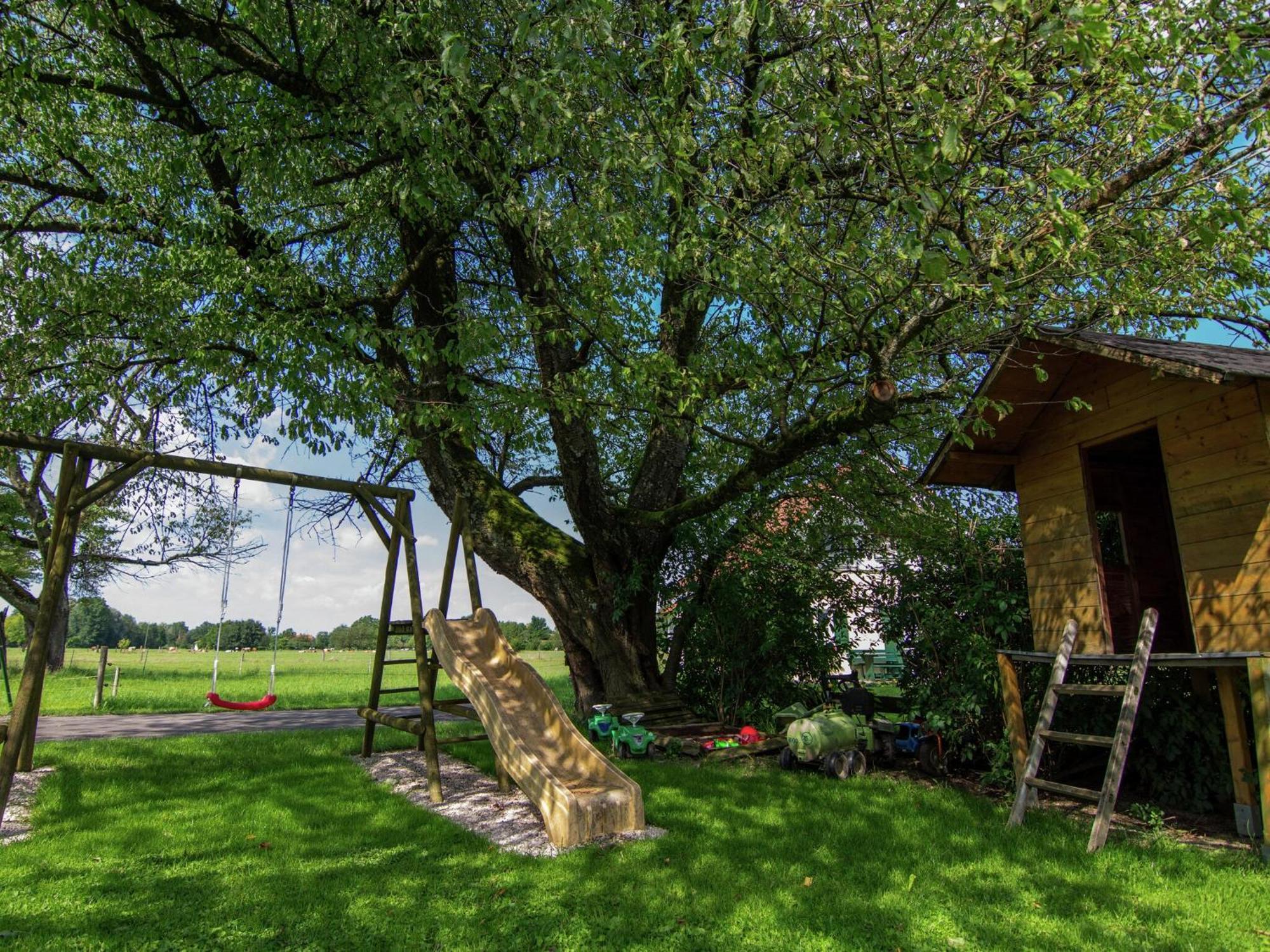 Alluring Holiday Home In Ubersee With Whirlpool Dış mekan fotoğraf