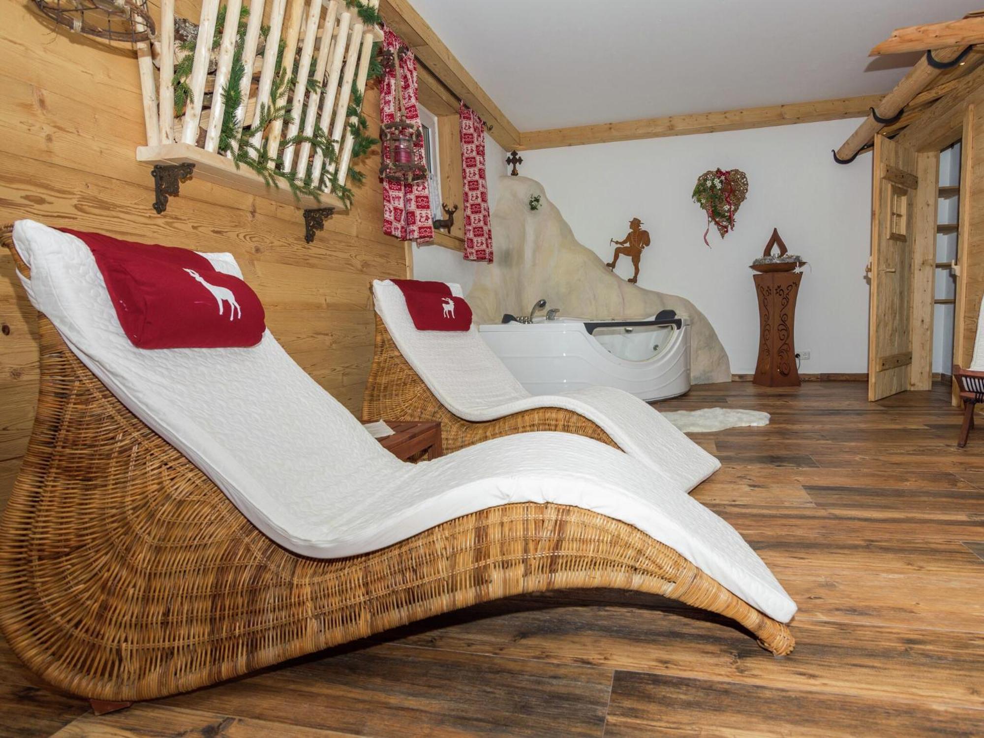 Alluring Holiday Home In Ubersee With Whirlpool Dış mekan fotoğraf