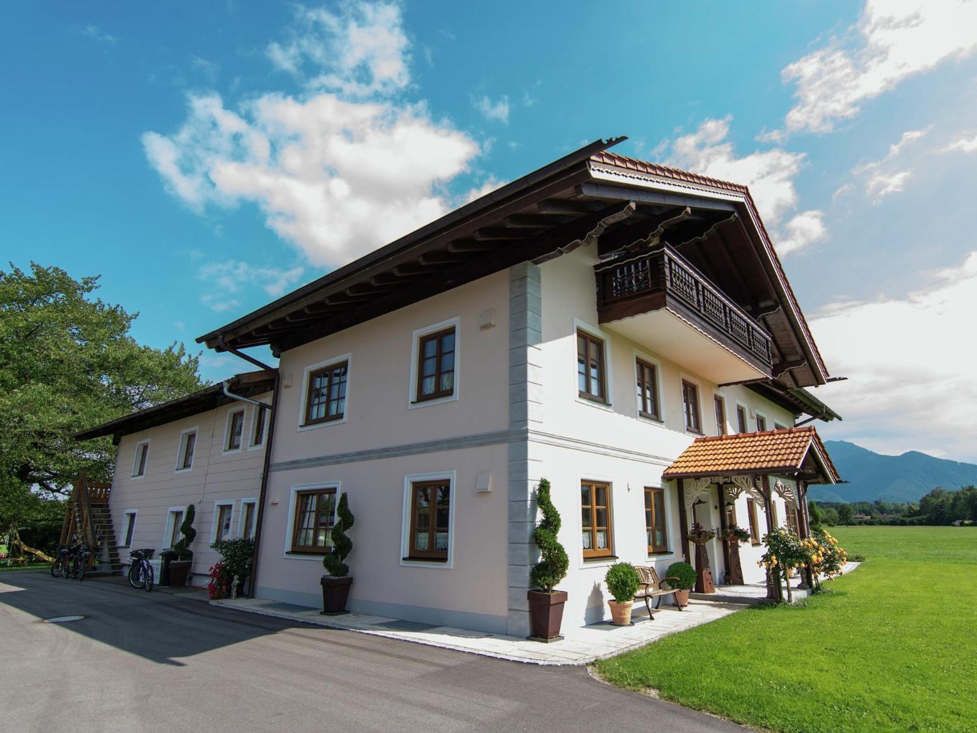 Alluring Holiday Home In Ubersee With Whirlpool Dış mekan fotoğraf